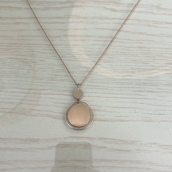 LOFT Jewelry - Ann Taylor LOFT Gold Circle Necklace